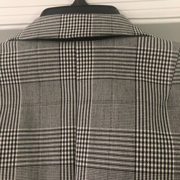 Banana Republic women’s blazer - Picture 7 of 14